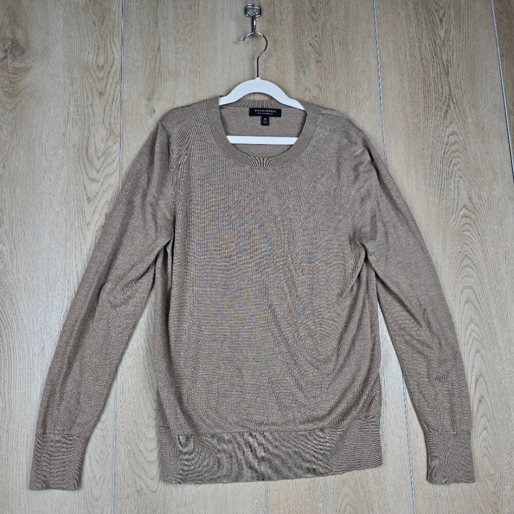 Banana Republic Crewneck Sweater - M